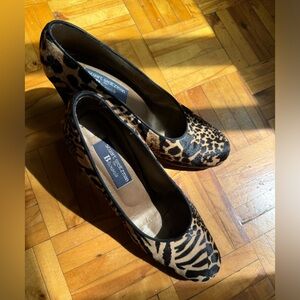 Stuart Weitzman for Brown’s calf skin leopard print pumps